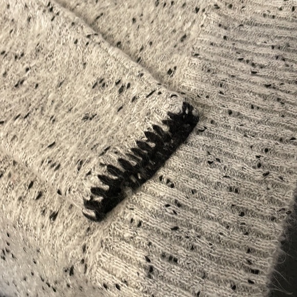 Cable & Gage Turtle Neck Sweater - Picture 9 of 9